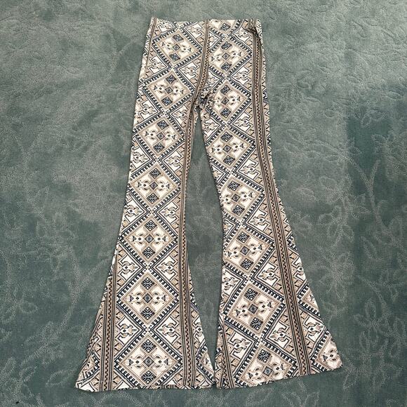 Volcom - Girls Pants - Size LG /14 - Picture 10 of 10